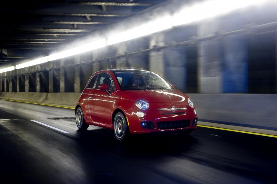  Fiat 500 2010 года  (US) (фото 11 из 13)